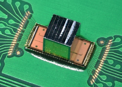 Massive Orthogonal Stacking Assembly of IC (MOSAIC) Cube With Inductive Coupling for Exascale Memory Applications